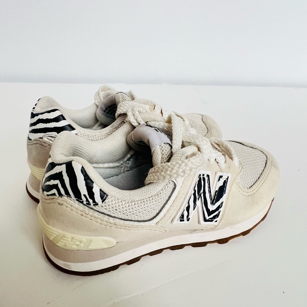 New Balance Girl's Kids 574 V1 70s Racing Lace-up Sneaker - Picture 7 of 8